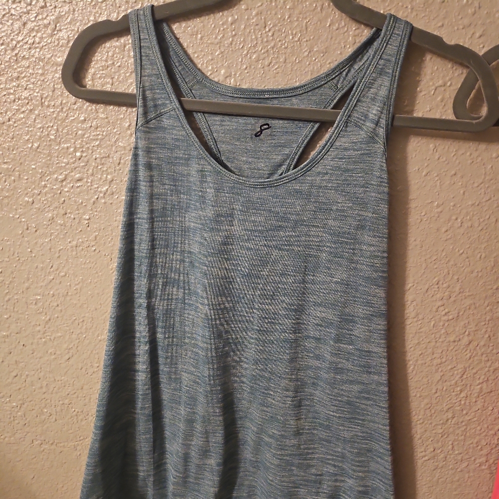 Lululemon 2 tanks size 8